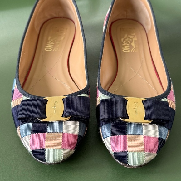 Salvatore Ferragamo Varina ballet flats (size 6.5 wide) - Picture 8 of 12